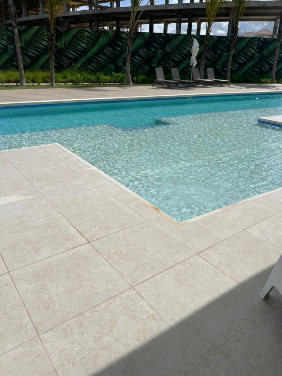 Step from terrace into the pool